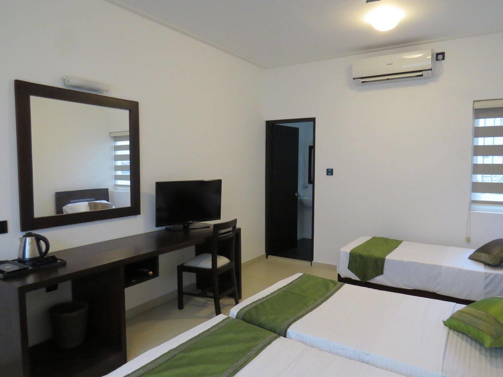 Chapelton House Bed & Breakfast โคลอมโบ ภายนอก รูปภาพ