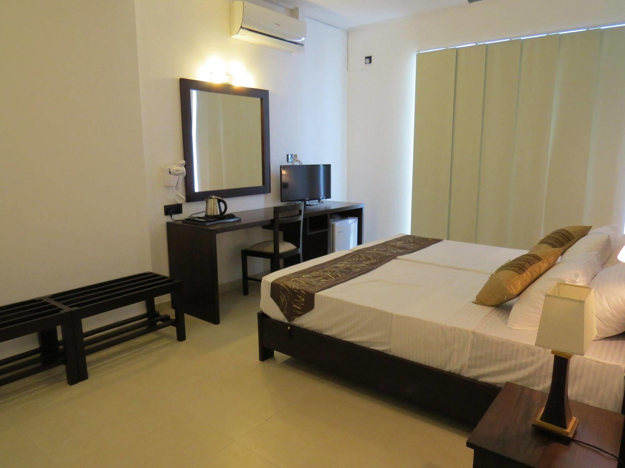 Chapelton House Bed & Breakfast โคลอมโบ ภายนอก รูปภาพ